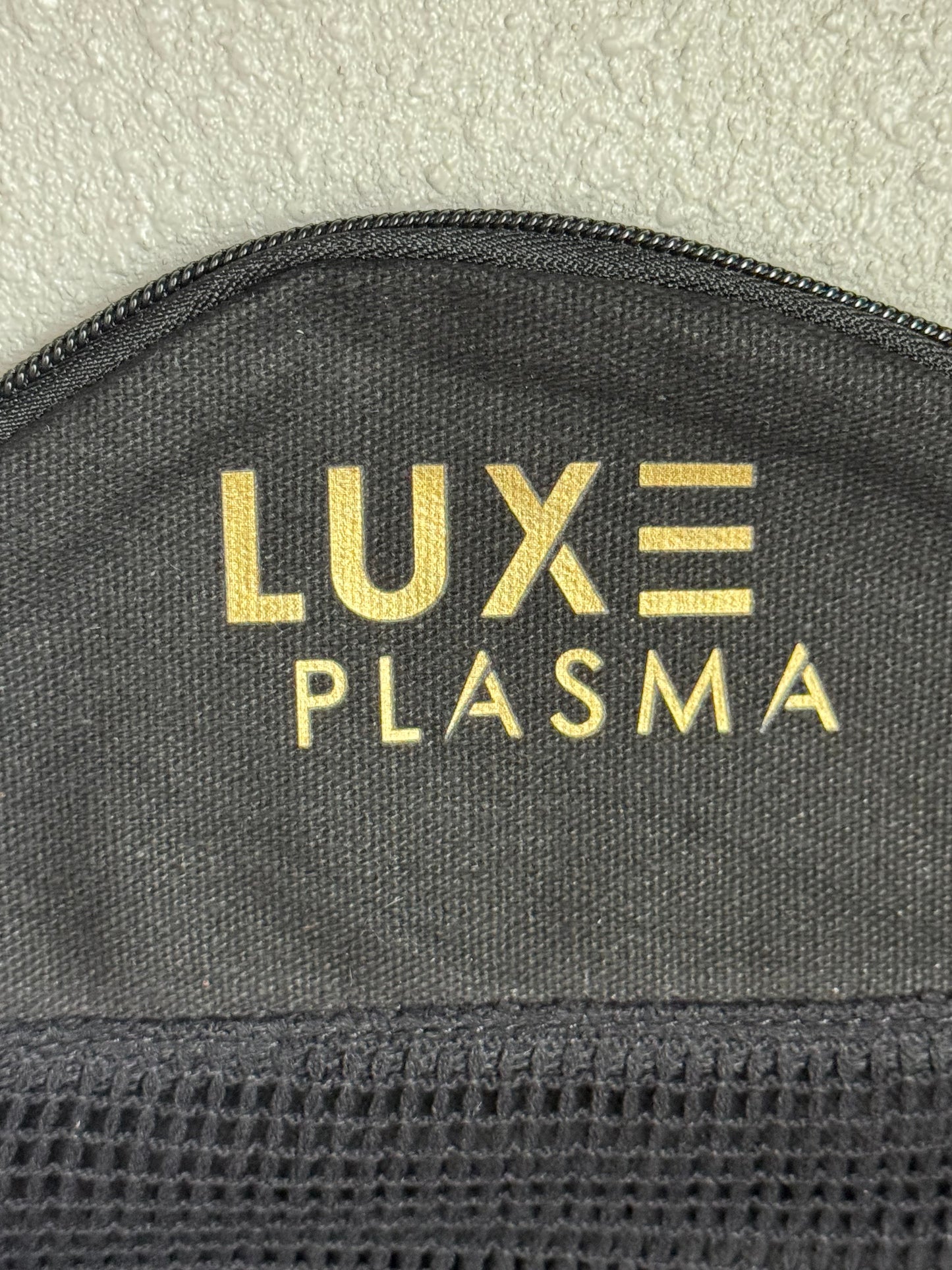 LUXE Plasma Canvas Makeup/Product Bag