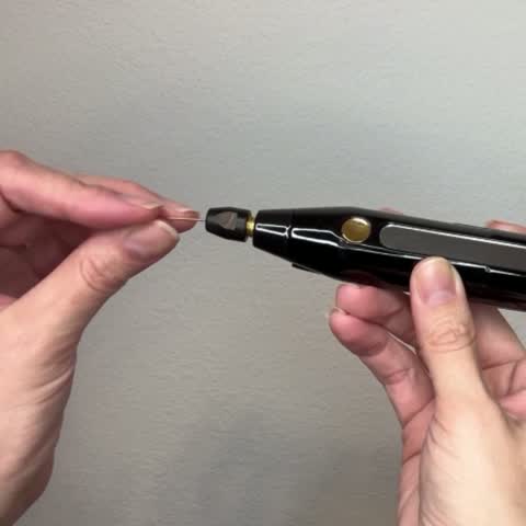 The curved Imperfection Removal tip going onto the LUXEplaxel